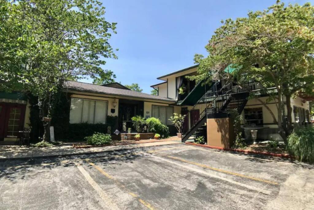 Suite Dreams 101 - Tradewinds Eureka Springs Exterior photo