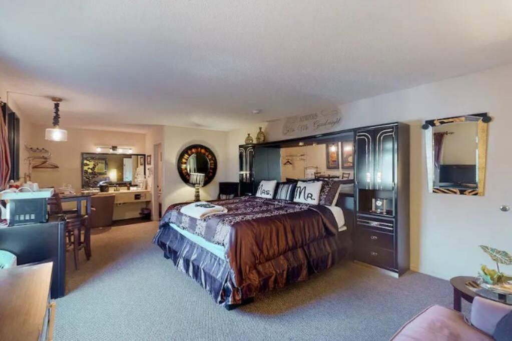 Suite Dreams 101 - Tradewinds Eureka Springs Exterior photo